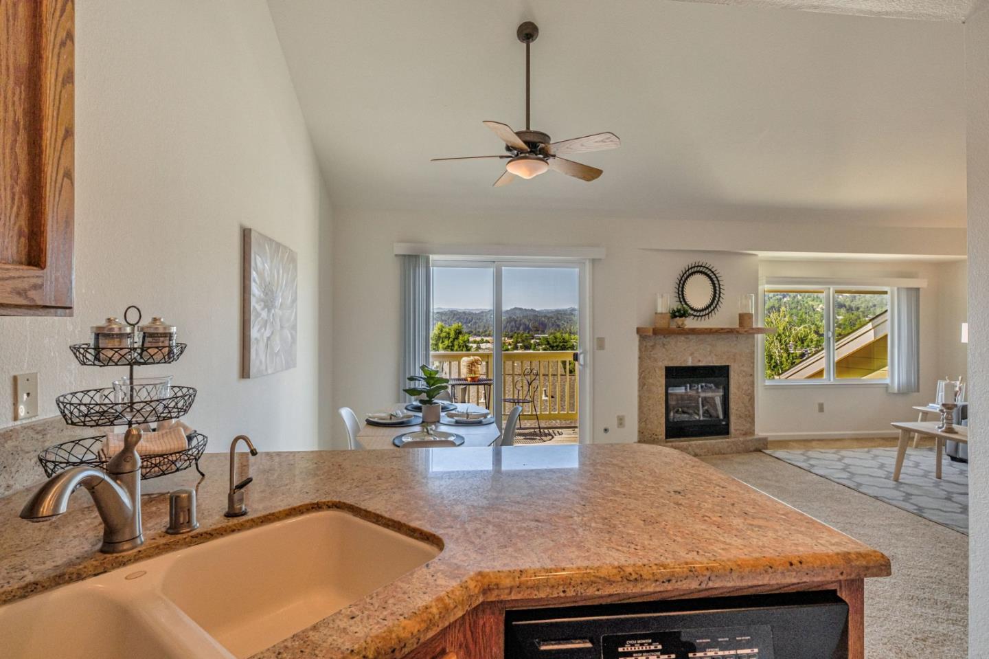 Detail Gallery Image 12 of 28 For 127 Arabian Way, Scotts Valley,  CA 95066 - 3 Beds | 2 Baths
