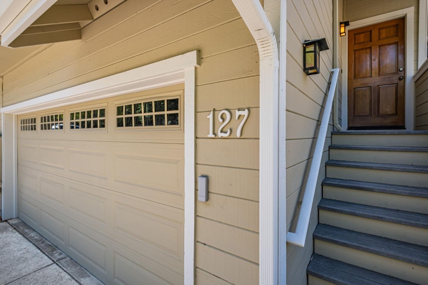 Detail Gallery Image 2 of 28 For 127 Arabian Way, Scotts Valley,  CA 95066 - 3 Beds | 2 Baths