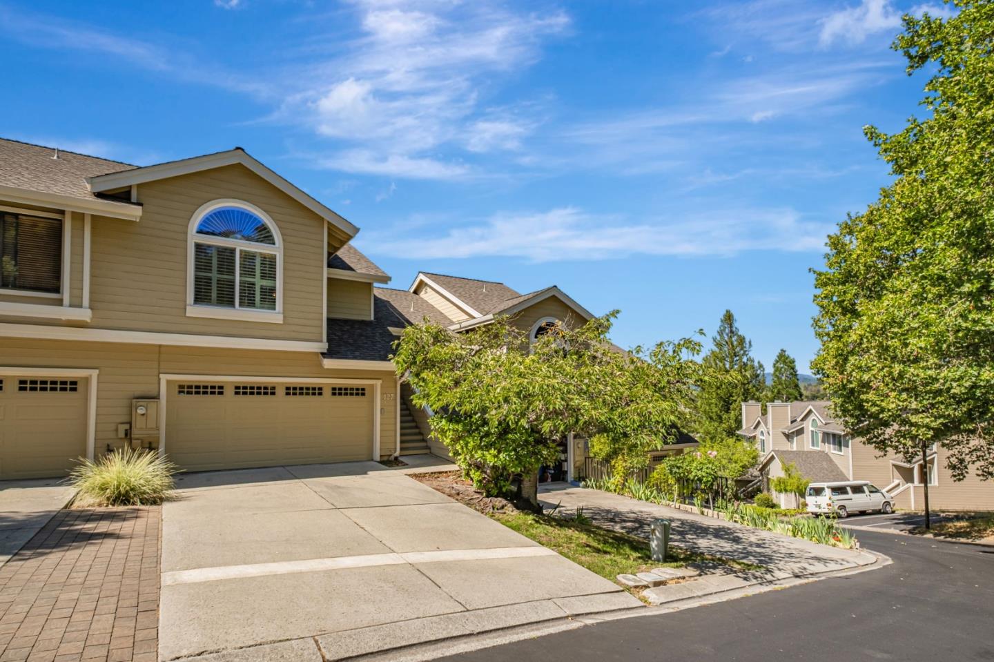 Detail Gallery Image 3 of 28 For 127 Arabian Way, Scotts Valley,  CA 95066 - 3 Beds | 2 Baths