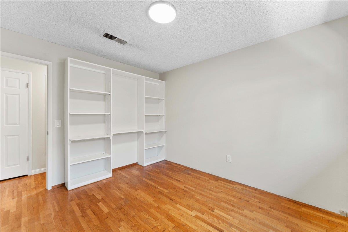 Detail Gallery Image 14 of 15 For 530 Western Dr, Santa Cruz,  CA 95060 - 3 Beds | 2 Baths