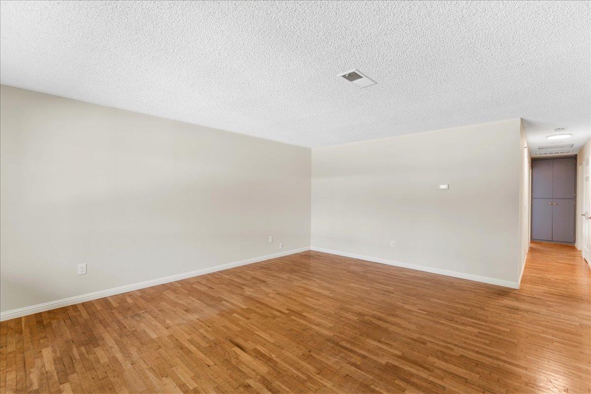 Detail Gallery Image 7 of 15 For 530 Western Dr, Santa Cruz,  CA 95060 - 3 Beds | 2 Baths