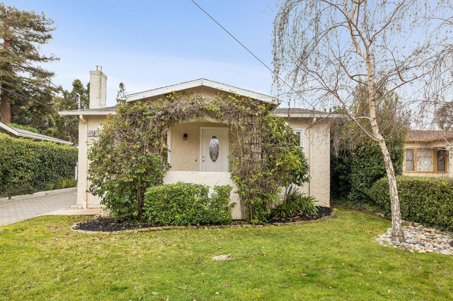 Detail Gallery Image 1 of 39 For 711 Laurel Ave a,  Burlingame,  CA 94010 - 2 Beds | 2 Baths