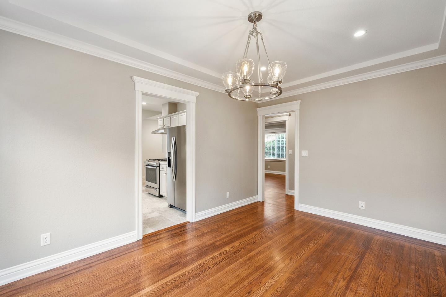 Detail Gallery Image 14 of 39 For 711 Laurel Ave a,  Burlingame,  CA 94010 - 2 Beds | 2 Baths