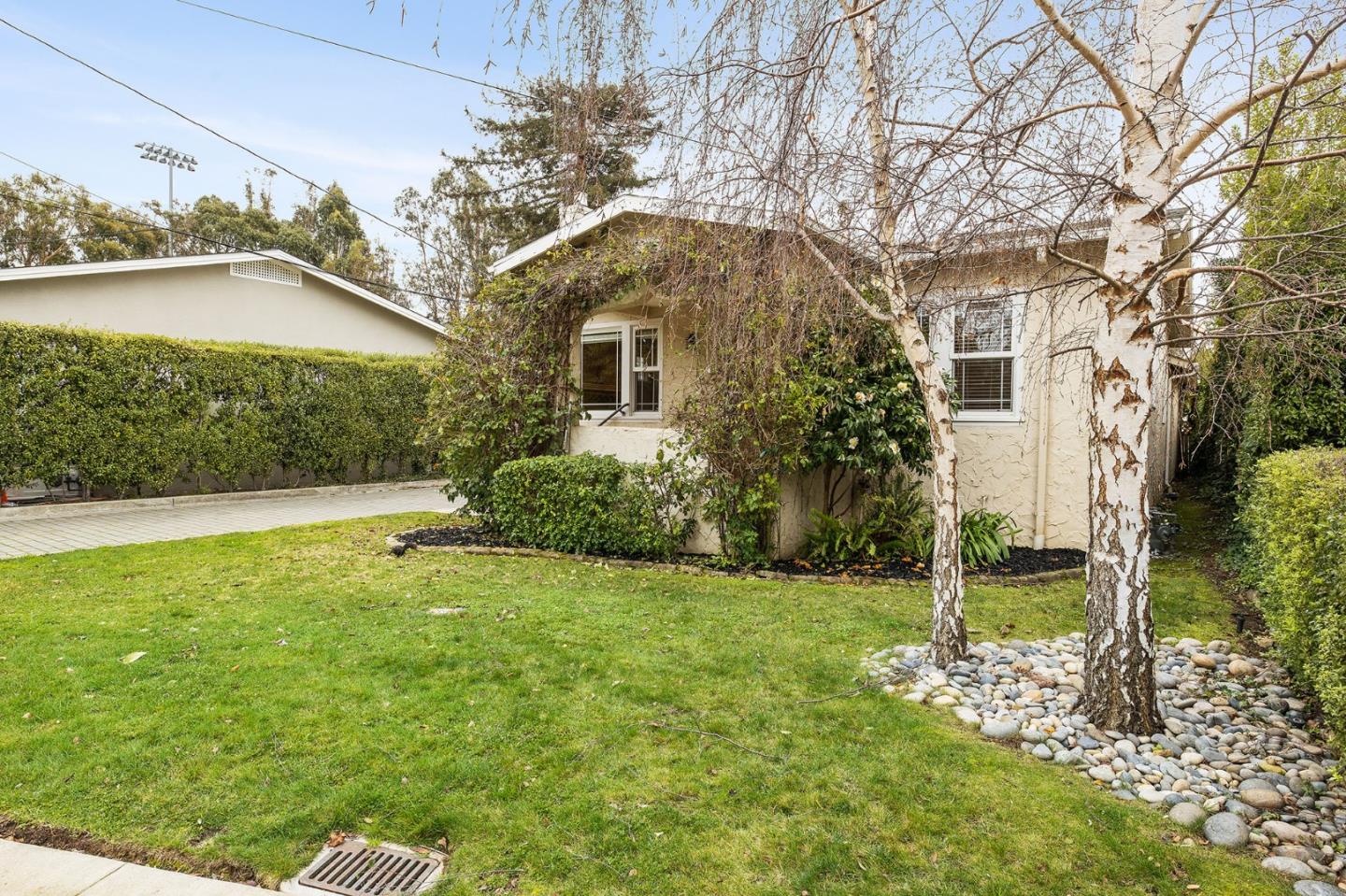 Detail Gallery Image 2 of 39 For 711 Laurel Ave a,  Burlingame,  CA 94010 - 2 Beds | 2 Baths