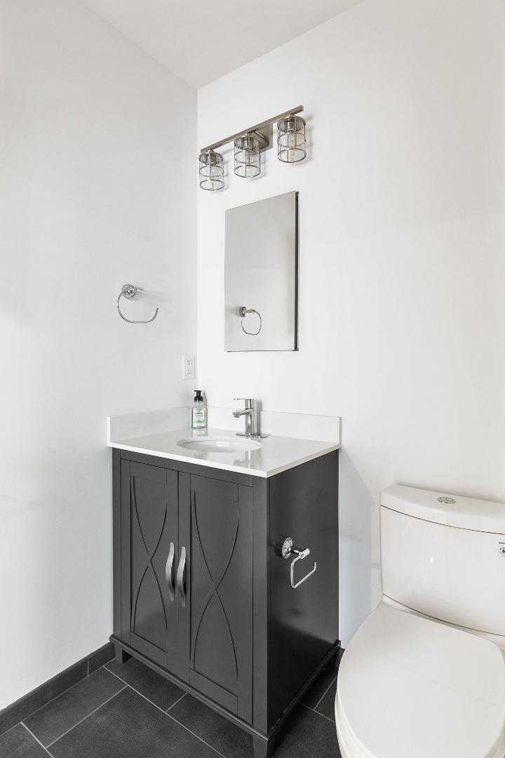 Detail Gallery Image 26 of 39 For 711 Laurel Ave a,  Burlingame,  CA 94010 - 2 Beds | 2 Baths