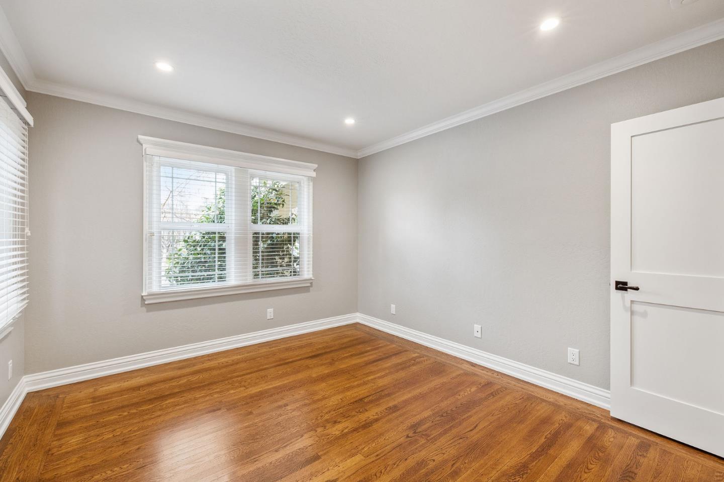 Detail Gallery Image 29 of 39 For 711 Laurel Ave a,  Burlingame,  CA 94010 - 2 Beds | 2 Baths