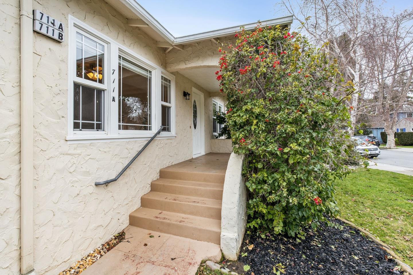 Detail Gallery Image 3 of 39 For 711 Laurel Ave a,  Burlingame,  CA 94010 - 2 Beds | 2 Baths