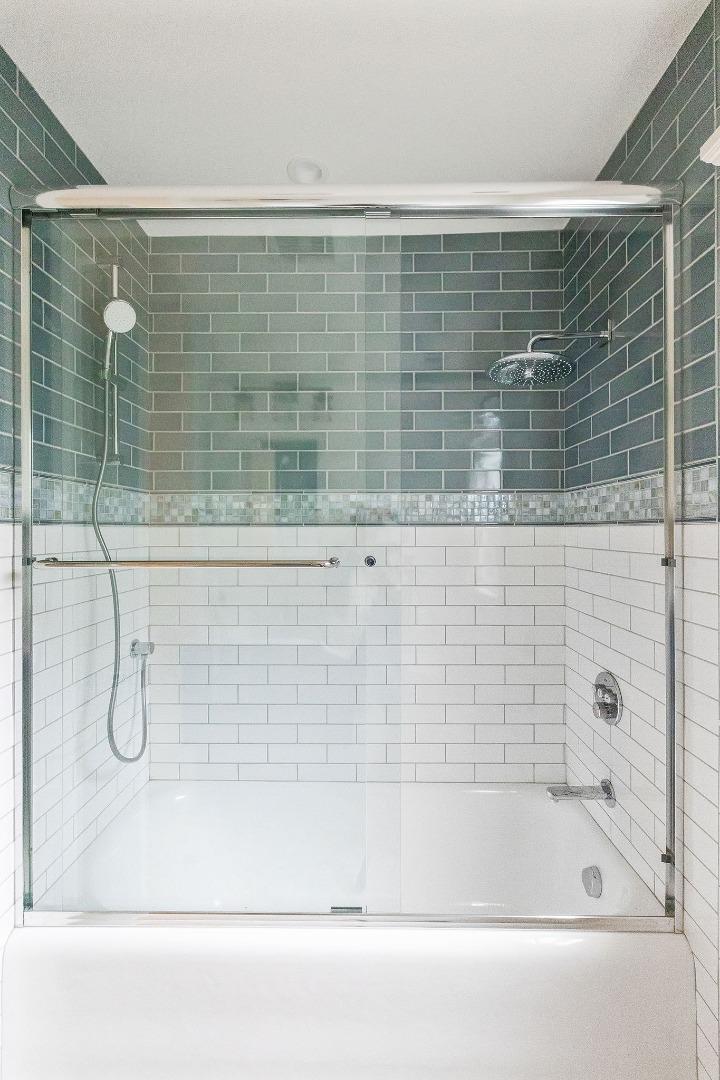 Detail Gallery Image 34 of 39 For 711 Laurel Ave a,  Burlingame,  CA 94010 - 2 Beds | 2 Baths