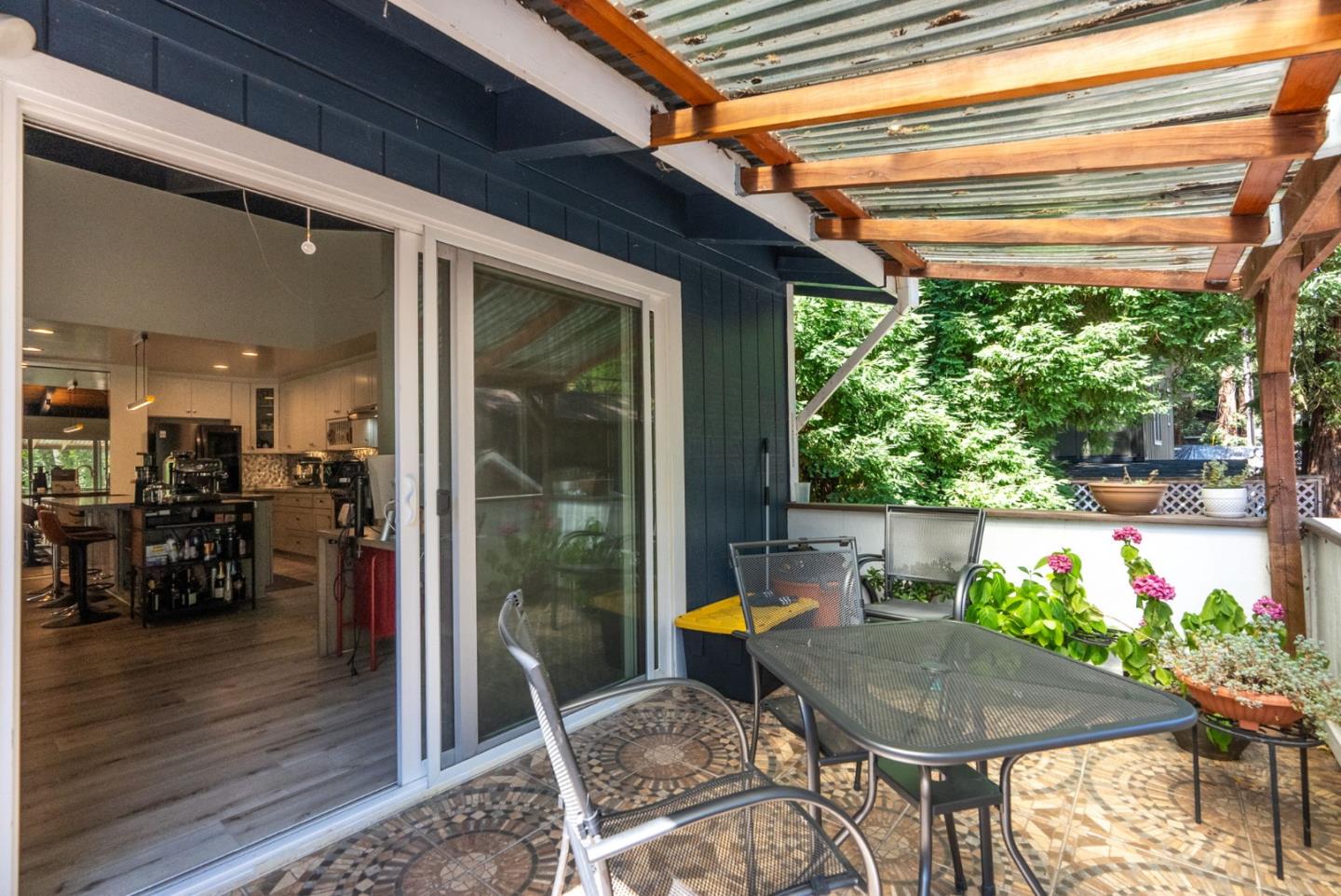 Detail Gallery Image 19 of 36 For 19150 Beardsley Rd, Los Gatos,  CA 95033 - 2 Beds | 2 Baths