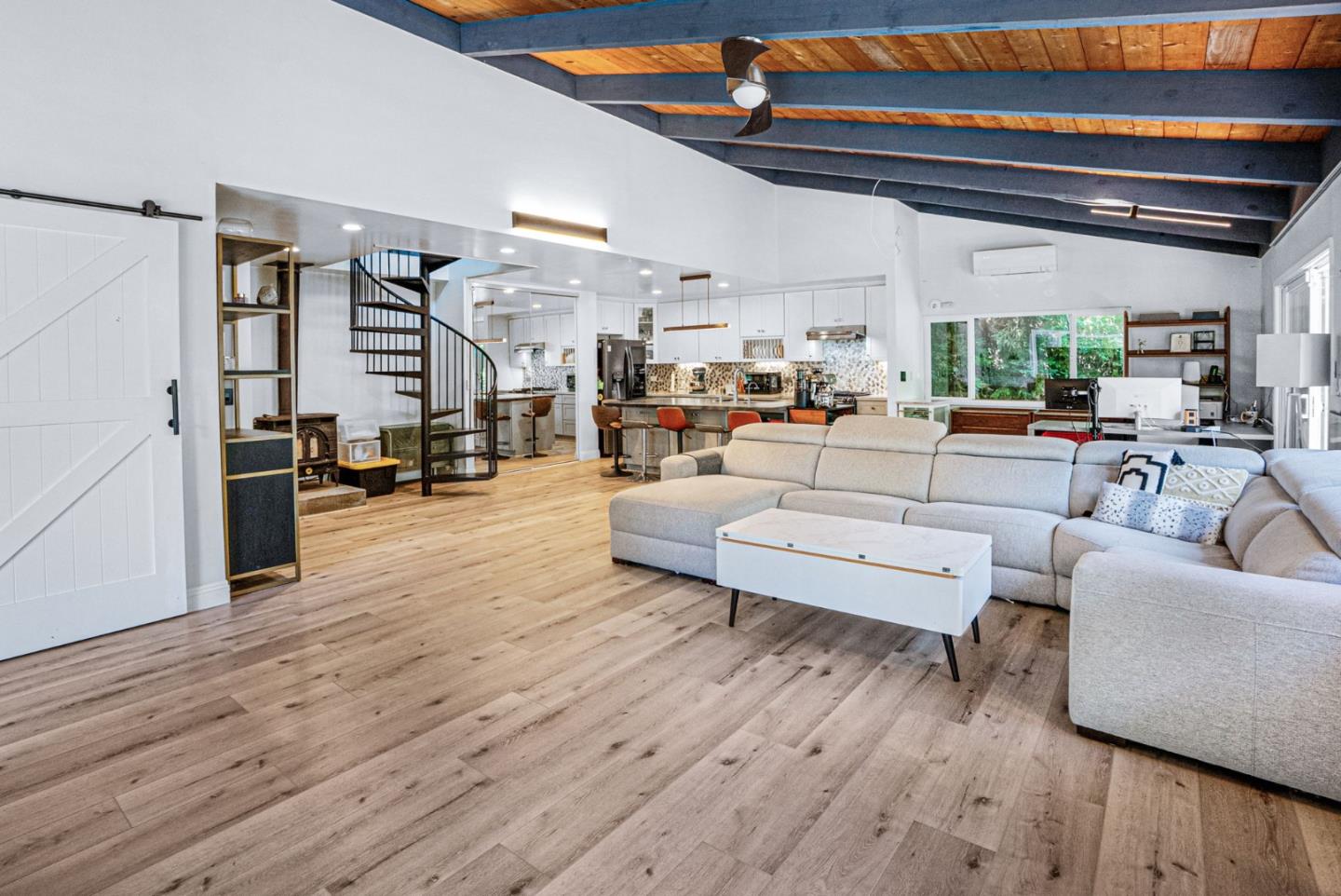 Detail Gallery Image 9 of 36 For 19150 Beardsley Rd, Los Gatos,  CA 95033 - 2 Beds | 2 Baths