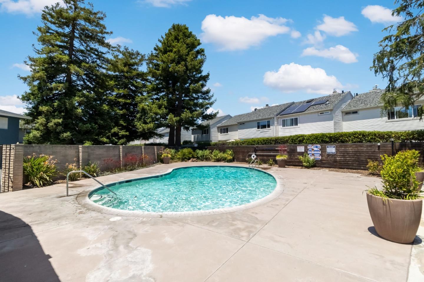 Detail Gallery Image 47 of 58 For 1435 Ruby Ct #1,  Capitola,  CA 95010 - 2 Beds | 1 Baths