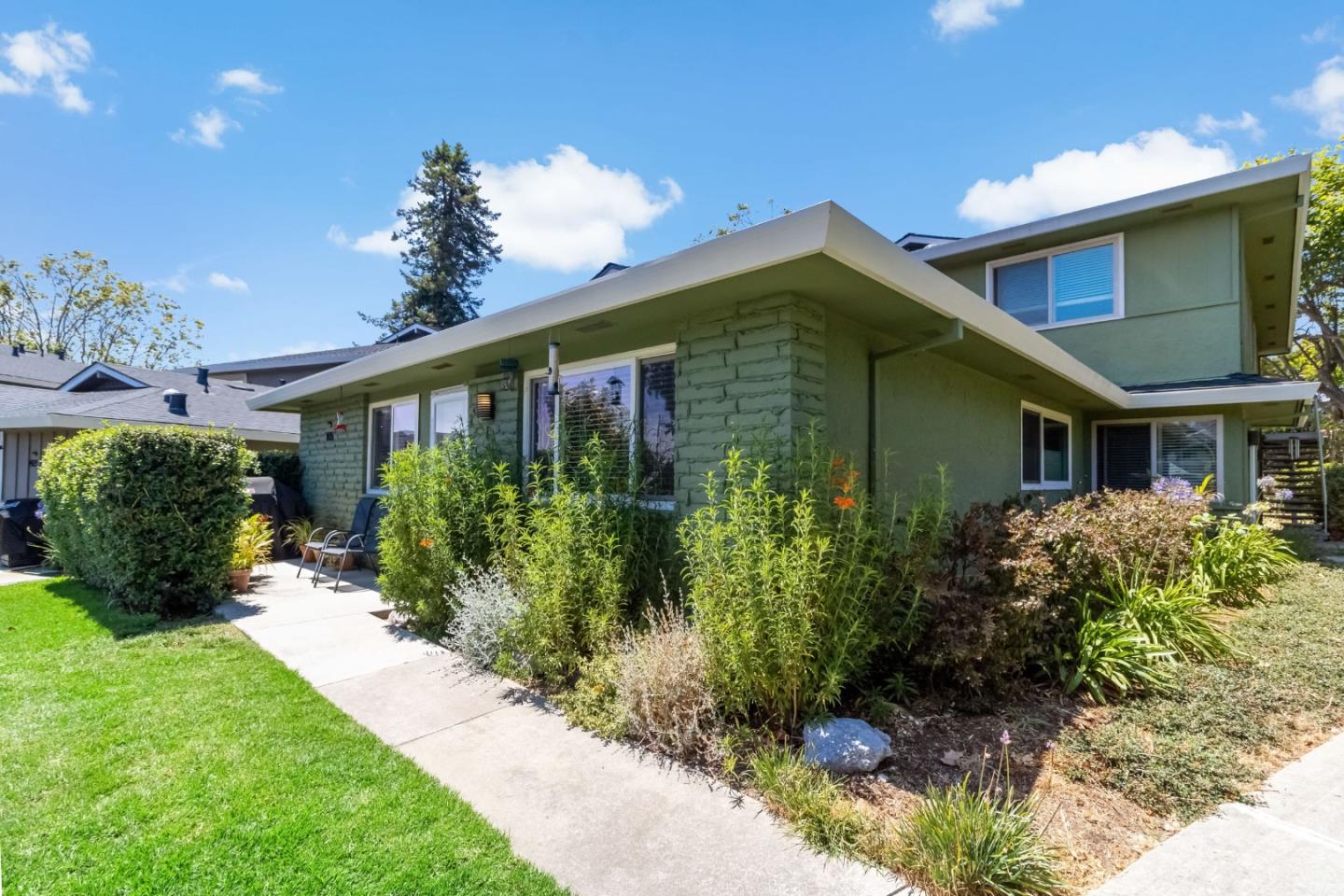 Detail Gallery Image 5 of 58 For 1435 Ruby Ct #1,  Capitola,  CA 95010 - 2 Beds | 1 Baths