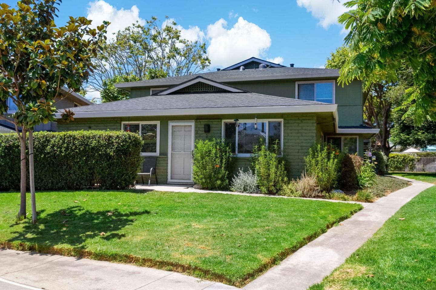 Detail Gallery Image 9 of 58 For 1435 Ruby Ct #1,  Capitola,  CA 95010 - 2 Beds | 1 Baths