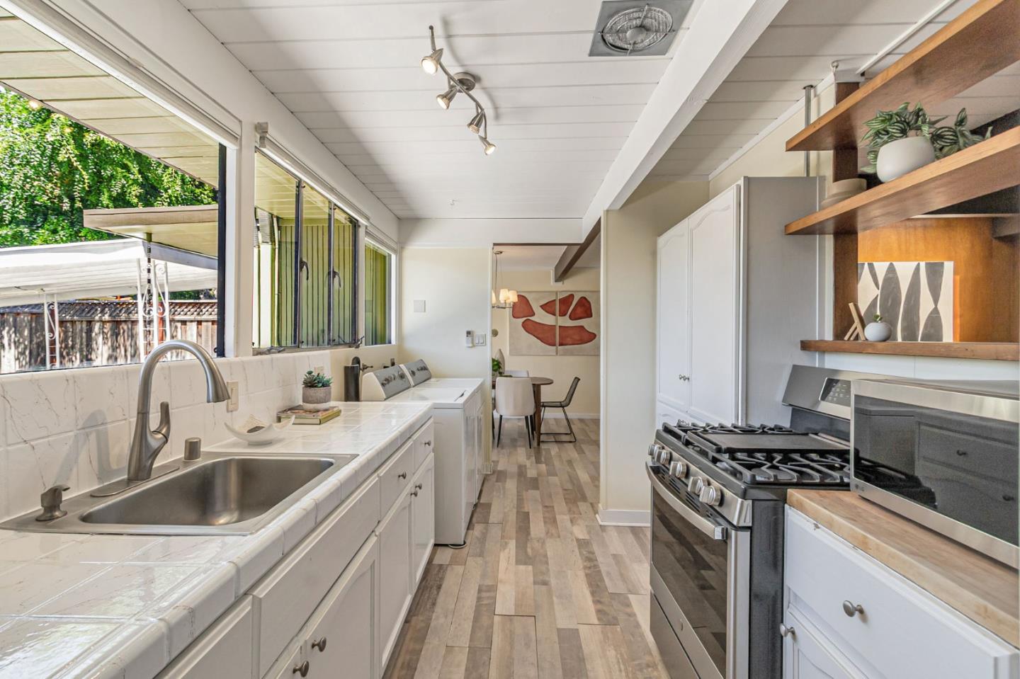 Detail Gallery Image 16 of 34 For 785 Richmond Ave, San Jose,  CA 95128 - 3 Beds | 2 Baths