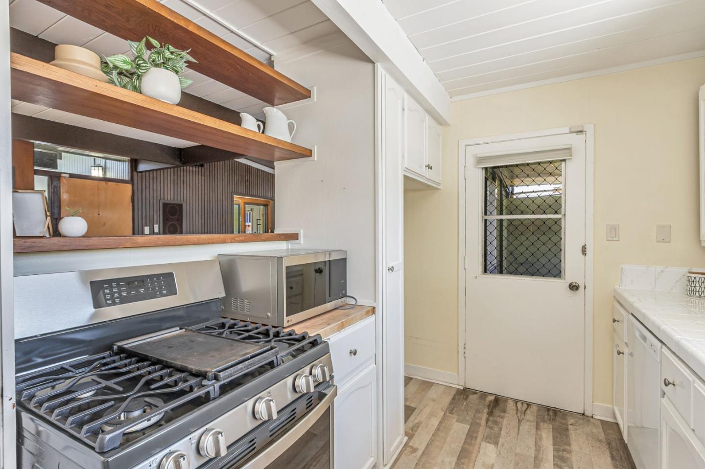 Detail Gallery Image 19 of 34 For 785 Richmond Ave, San Jose,  CA 95128 - 3 Beds | 2 Baths