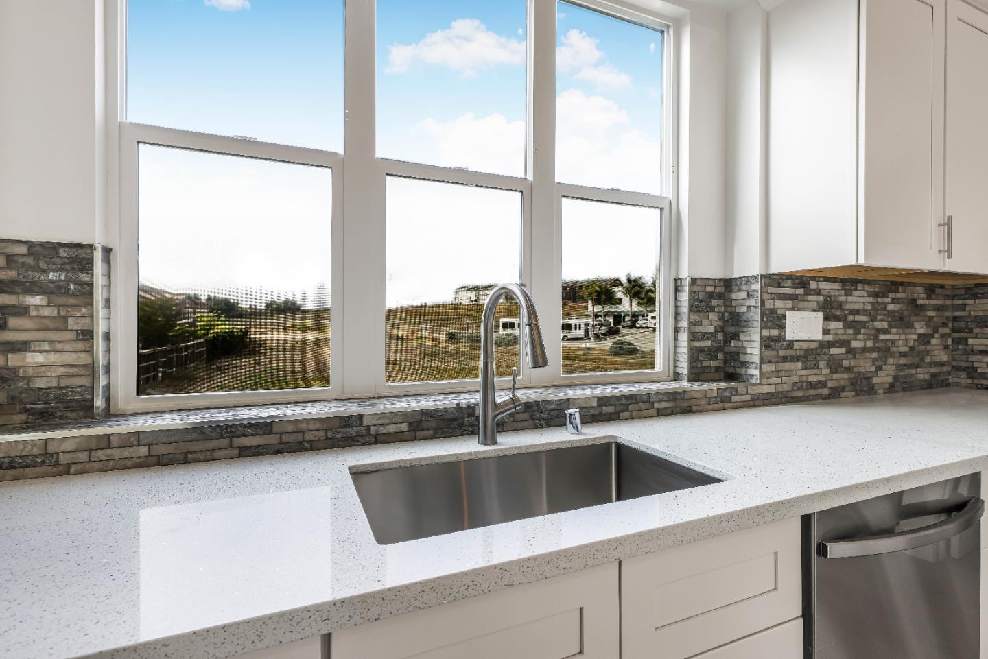 Detail Gallery Image 12 of 87 For 401 San Luis Ave, Watsonville,  CA 95076 - 3 Beds | 3/1 Baths