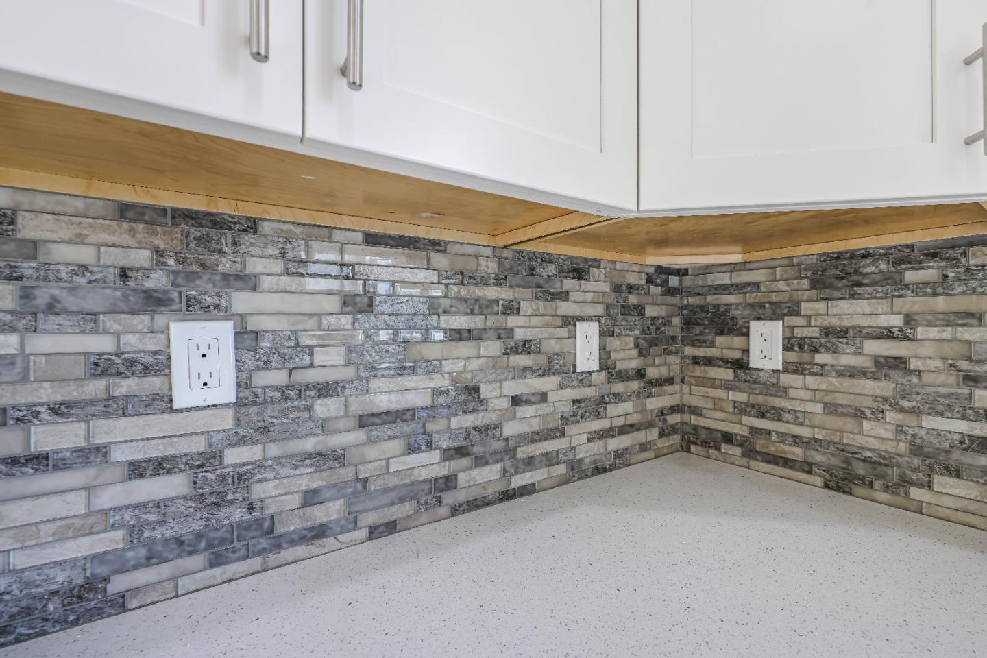 Detail Gallery Image 17 of 87 For 401 San Luis Ave, Watsonville,  CA 95076 - 3 Beds | 3/1 Baths