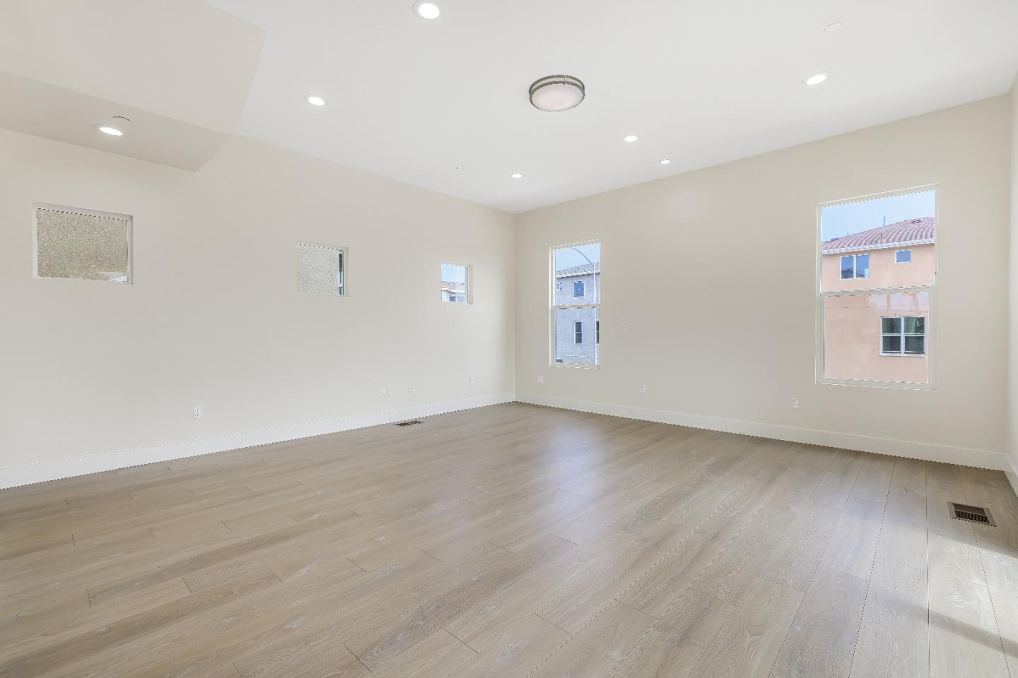 Detail Gallery Image 49 of 87 For 401 San Luis Ave, Watsonville,  CA 95076 - 3 Beds | 3/1 Baths
