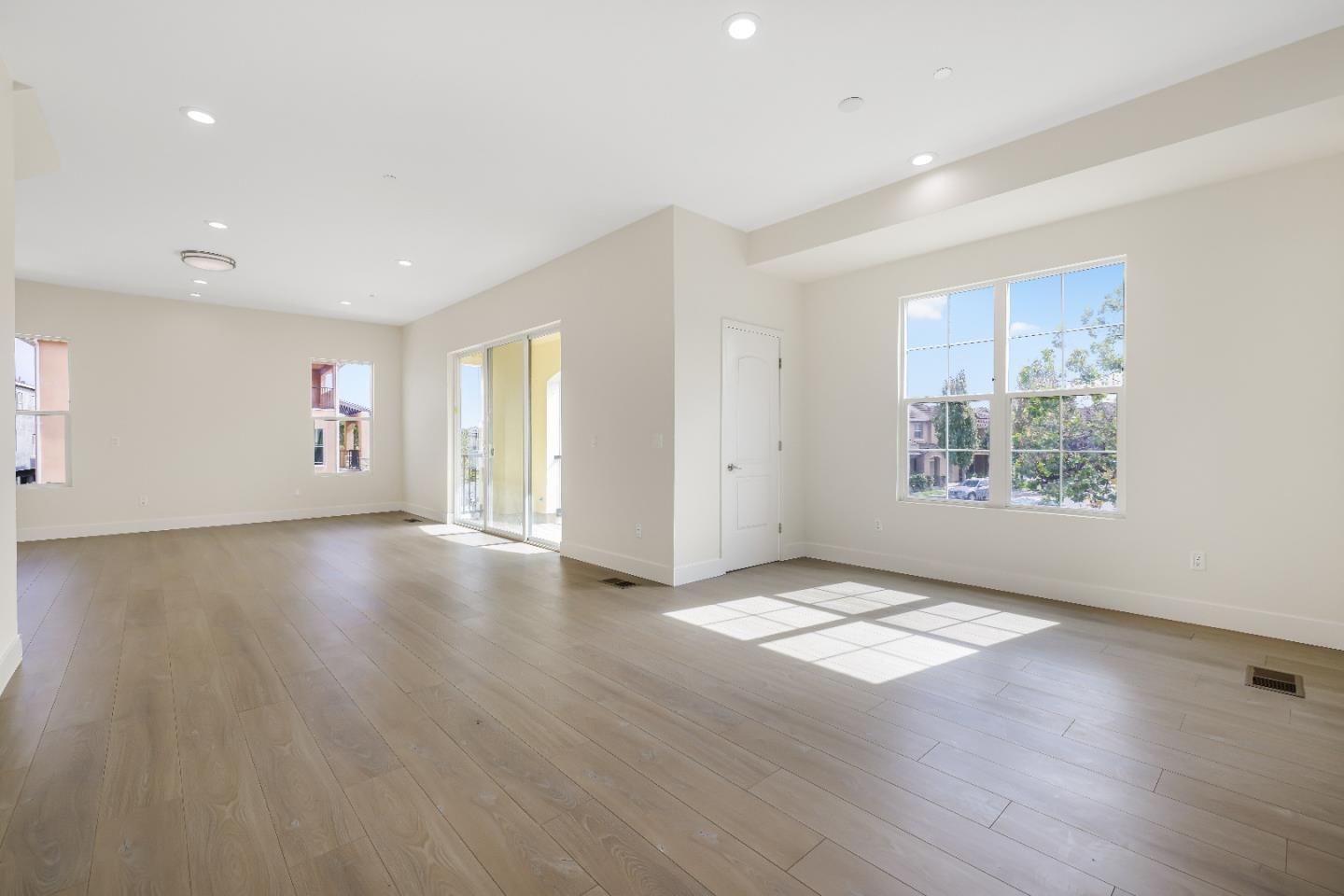Detail Gallery Image 54 of 87 For 401 San Luis Ave, Watsonville,  CA 95076 - 3 Beds | 3/1 Baths