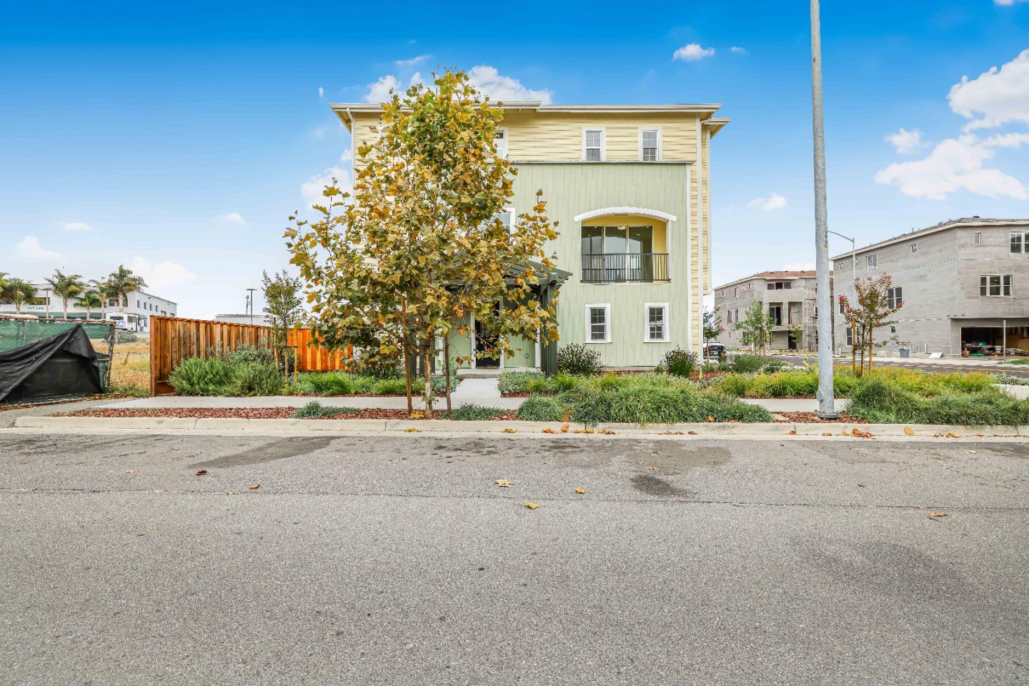 Detail Gallery Image 7 of 87 For 401 San Luis Ave, Watsonville,  CA 95076 - 3 Beds | 3/1 Baths