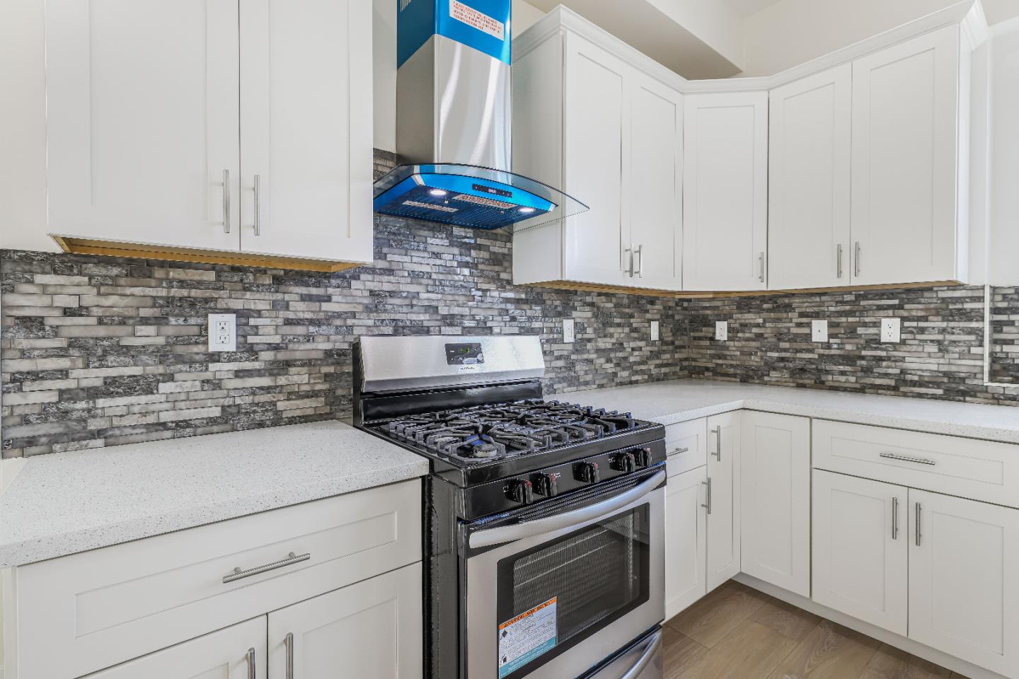 Detail Gallery Image 9 of 87 For 401 San Luis Ave, Watsonville,  CA 95076 - 3 Beds | 3/1 Baths