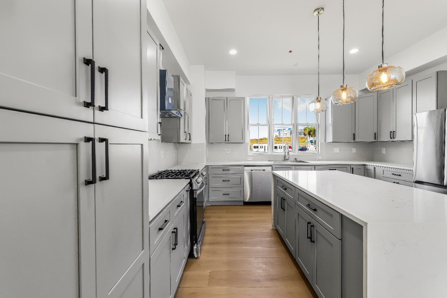 Detail Gallery Image 11 of 83 For 409 San Luis Ave, Watsonville,  CA 95076 - 3 Beds | 3/1 Baths