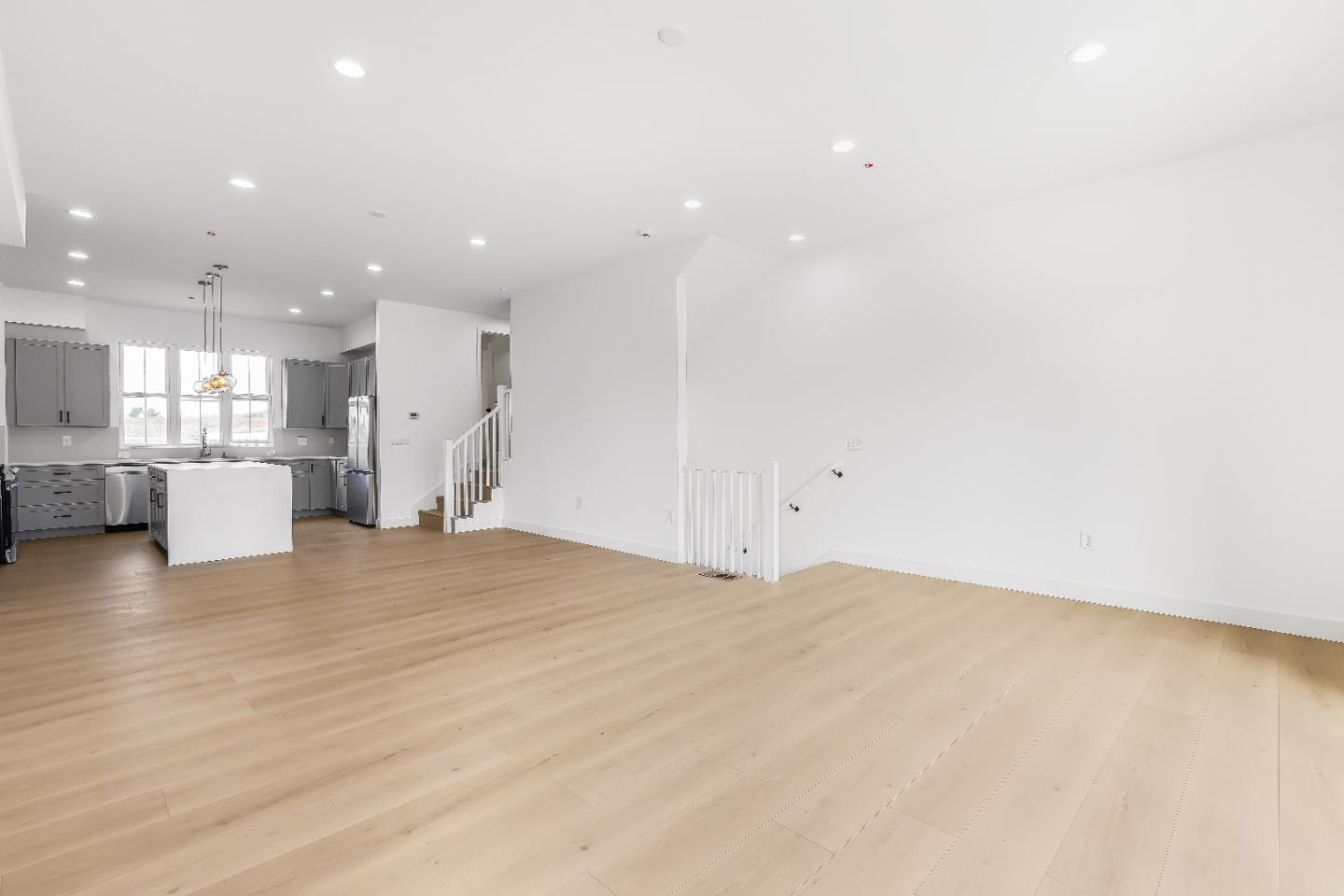 Detail Gallery Image 21 of 83 For 409 San Luis Ave, Watsonville,  CA 95076 - 3 Beds | 3/1 Baths