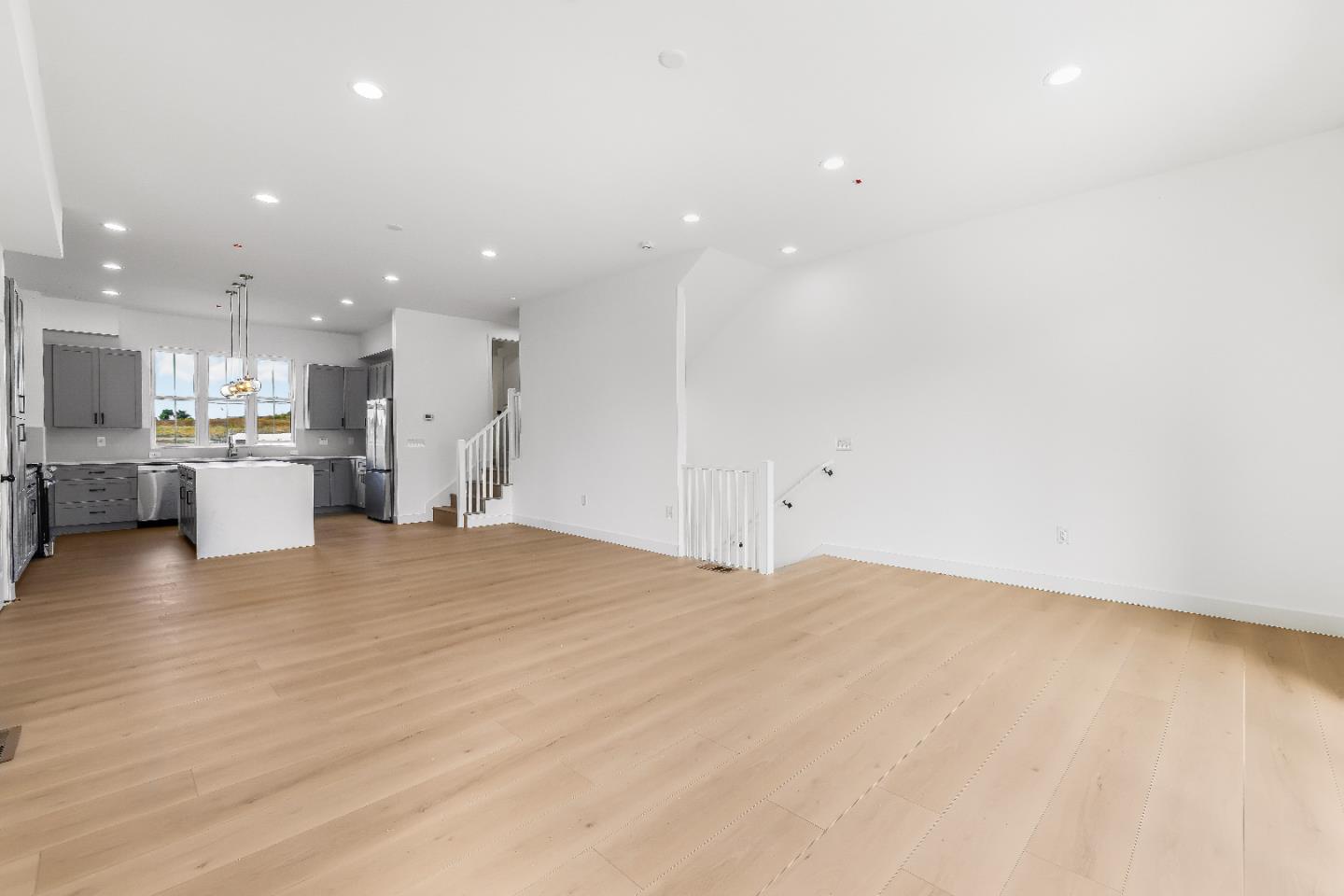 Detail Gallery Image 22 of 83 For 409 San Luis Ave, Watsonville,  CA 95076 - 3 Beds | 3/1 Baths