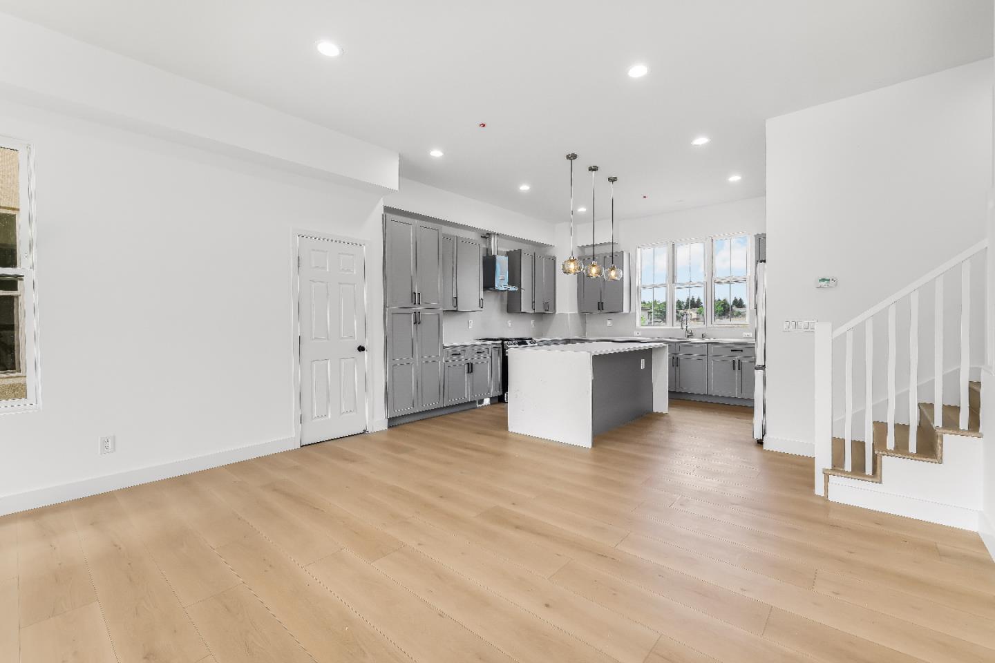 Detail Gallery Image 23 of 83 For 409 San Luis Ave, Watsonville,  CA 95076 - 3 Beds | 3/1 Baths