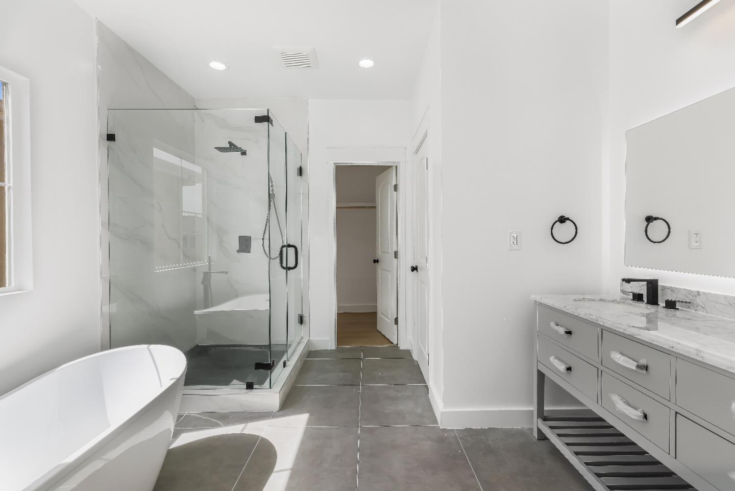 Detail Gallery Image 39 of 83 For 409 San Luis Ave, Watsonville,  CA 95076 - 3 Beds | 3/1 Baths