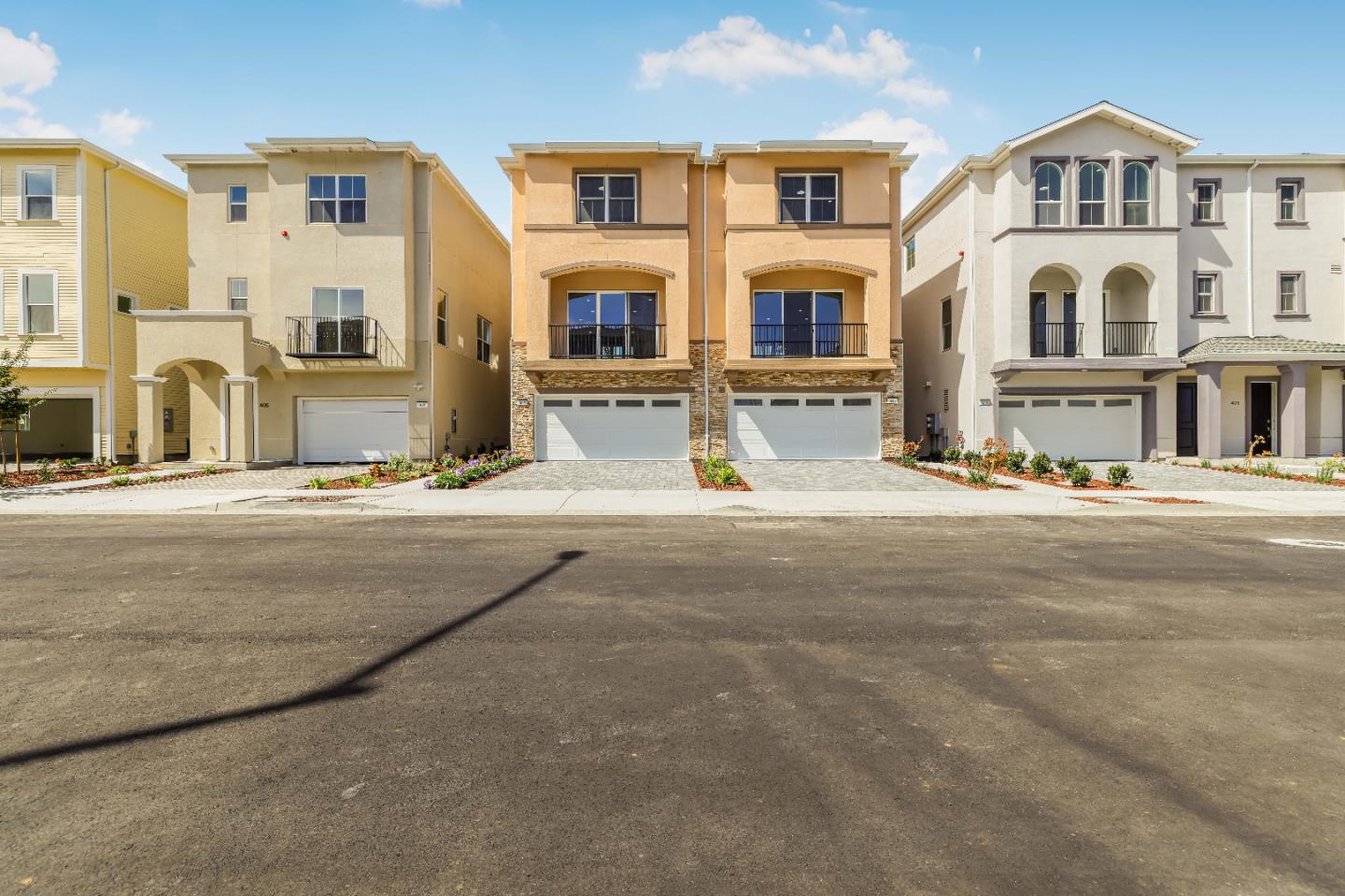 Detail Gallery Image 4 of 83 For 409 San Luis Ave, Watsonville,  CA 95076 - 3 Beds | 3/1 Baths