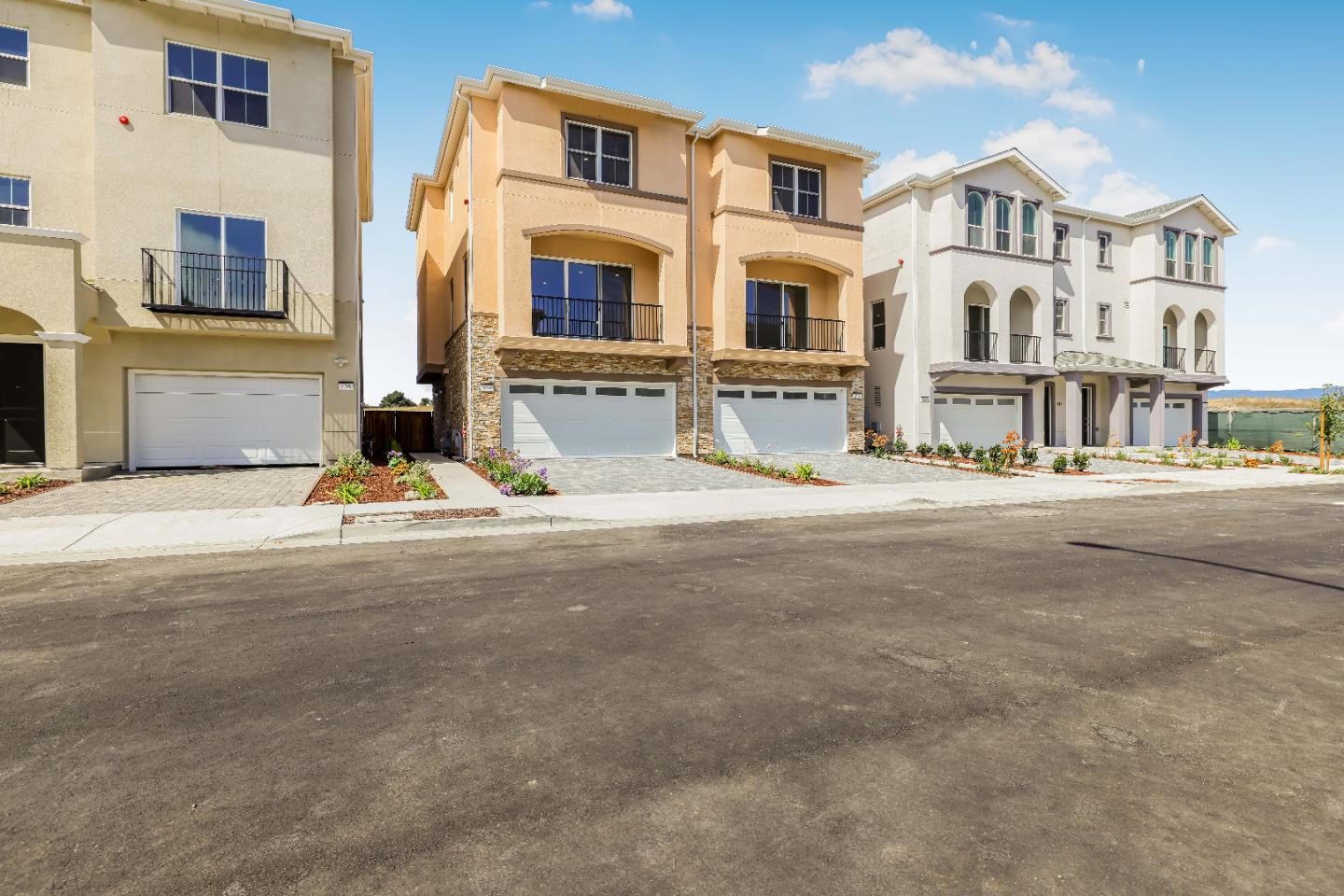 Detail Gallery Image 6 of 83 For 409 San Luis Ave, Watsonville,  CA 95076 - 3 Beds | 3/1 Baths