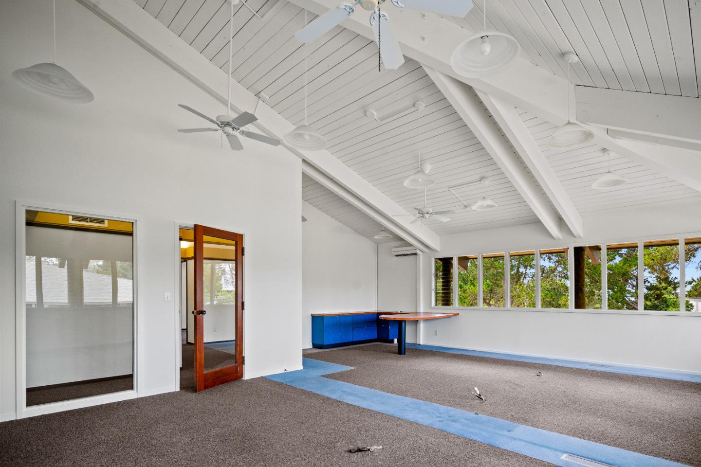 Detail Gallery Image 18 of 25 For 46 Garden Court, Monterey,  CA 93940 - – Beds | – Baths