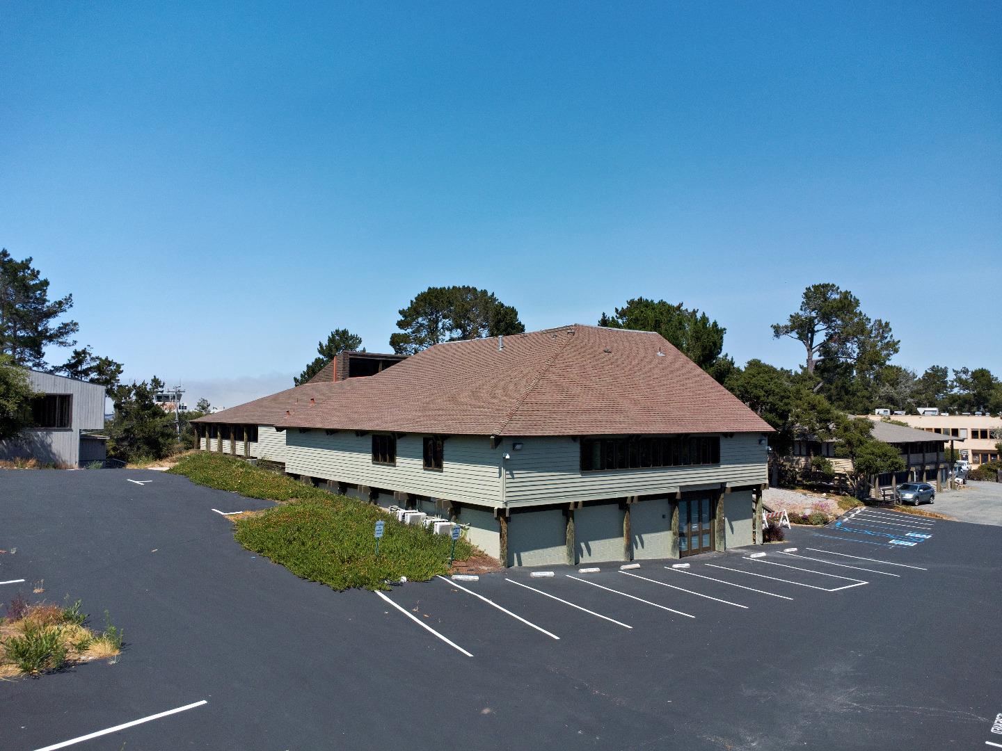 Detail Gallery Image 2 of 25 For 46 Garden Court, Monterey,  CA 93940 - – Beds | – Baths