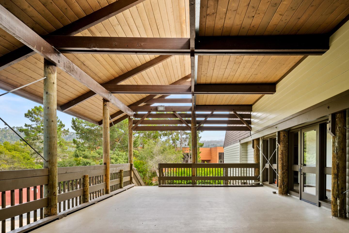 Detail Gallery Image 5 of 25 For 46 Garden Court, Monterey,  CA 93940 - – Beds | – Baths