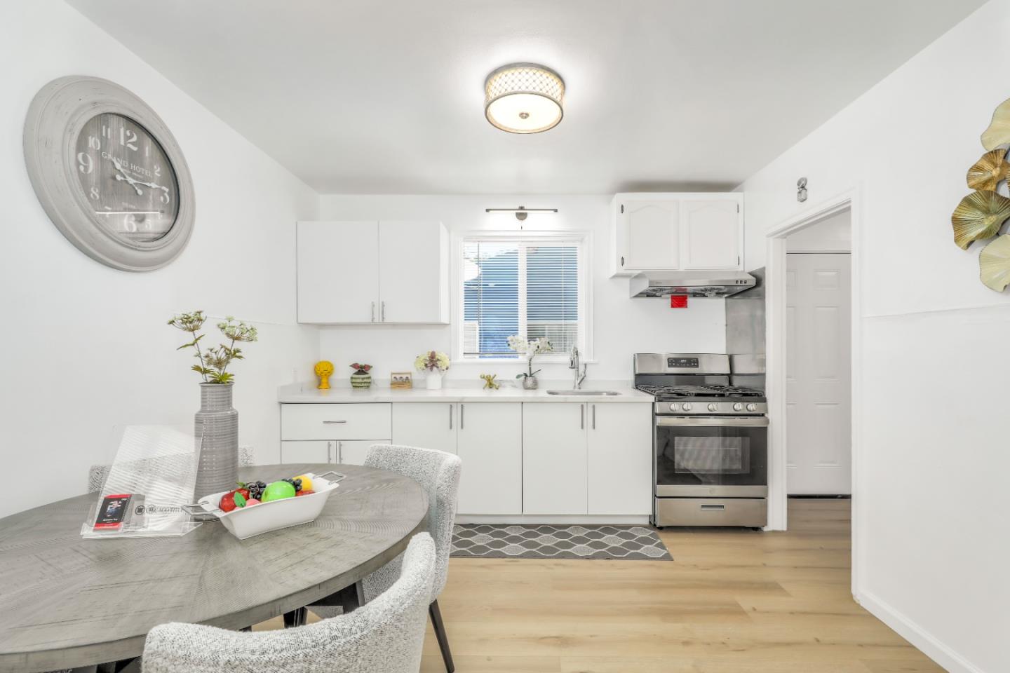 Detail Gallery Image 7 of 37 For 1854 Hays St, San Leandro,  CA 94577 - 3 Beds | 2 Baths