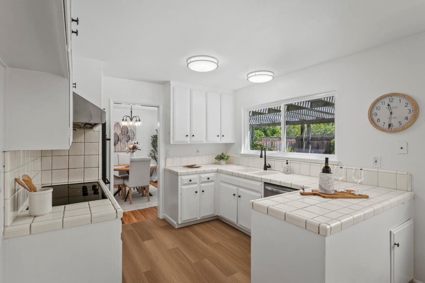 Detail Gallery Image 16 of 53 For 6826 Glenview Dr, San Jose,  CA 95120 - 5 Beds | 2/1 Baths