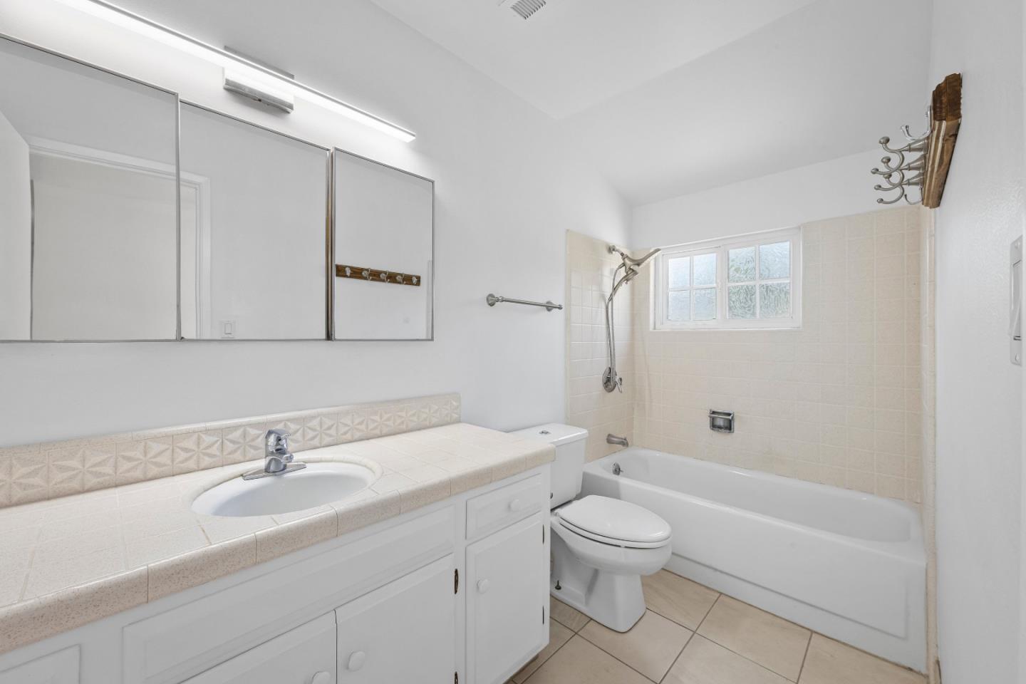 Detail Gallery Image 27 of 53 For 6826 Glenview Dr, San Jose,  CA 95120 - 5 Beds | 2/1 Baths