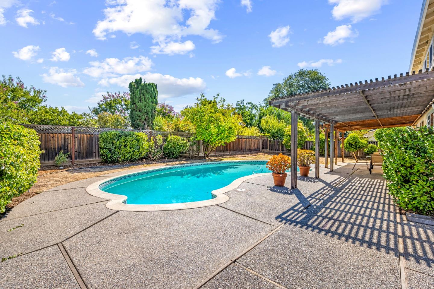 Detail Gallery Image 41 of 53 For 6826 Glenview Dr, San Jose,  CA 95120 - 5 Beds | 2/1 Baths