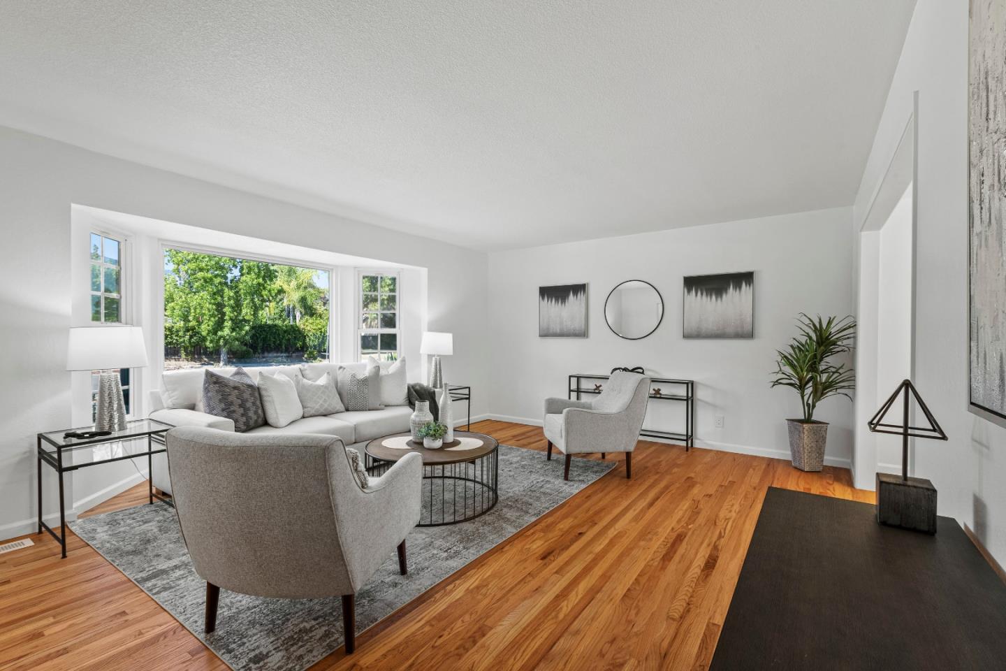 Detail Gallery Image 8 of 53 For 6826 Glenview Dr, San Jose,  CA 95120 - 5 Beds | 2/1 Baths