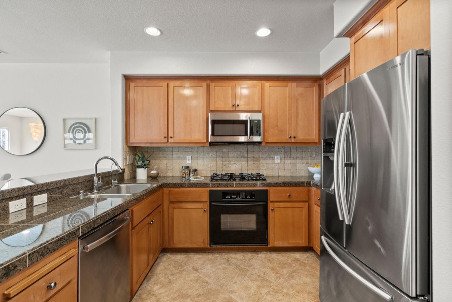 Detail Gallery Image 12 of 40 For 952 Cole Pl, Santa Clara,  CA 95054 - 3 Beds | 3 Baths