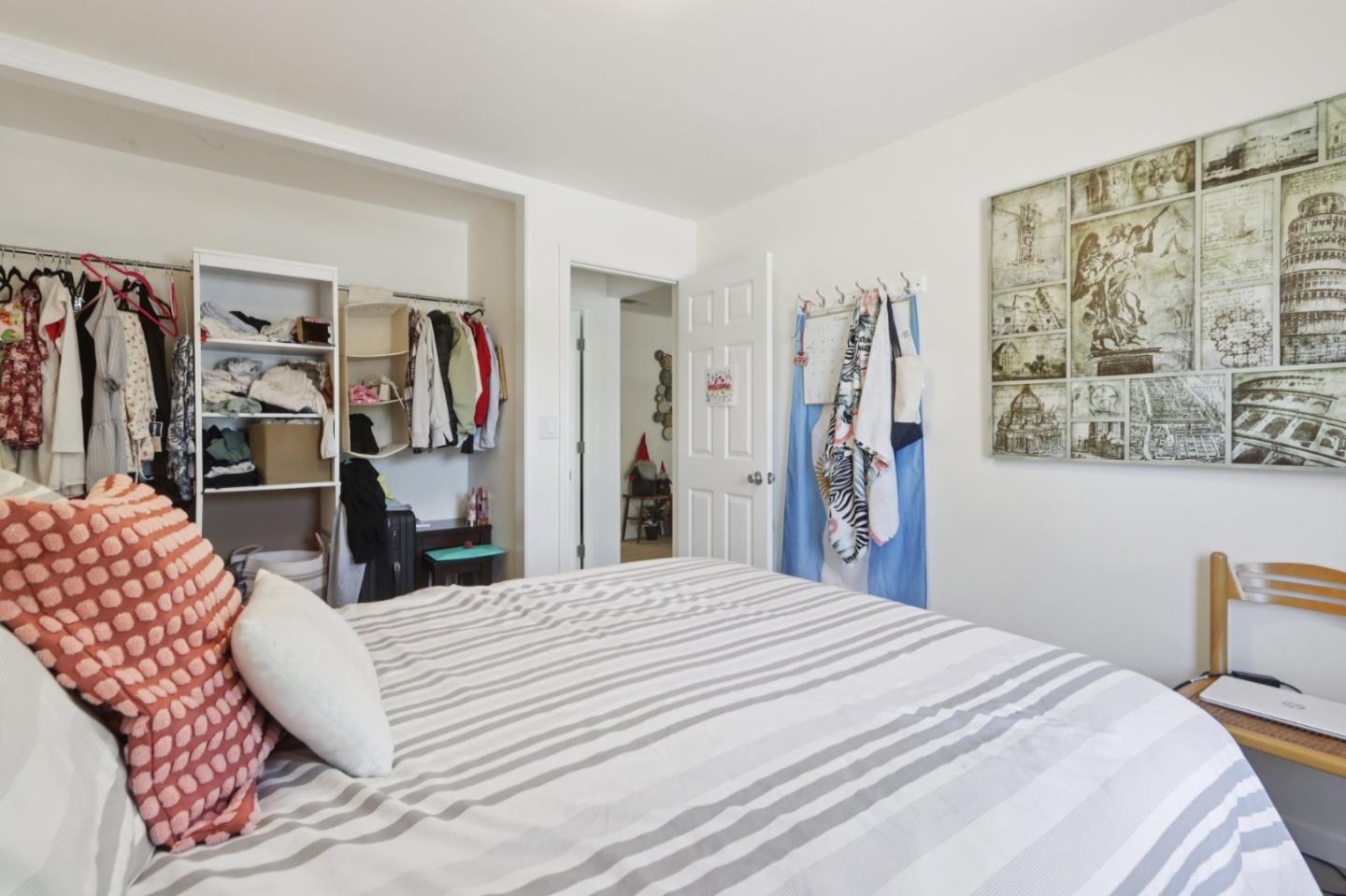 Detail Gallery Image 24 of 52 For 124 Glenview St, Santa Cruz,  CA 95062 - 3 Beds | 3 Baths