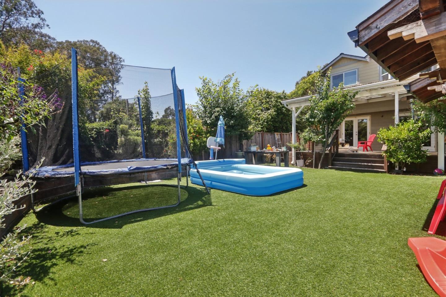 Detail Gallery Image 28 of 52 For 124 Glenview St, Santa Cruz,  CA 95062 - 3 Beds | 3 Baths