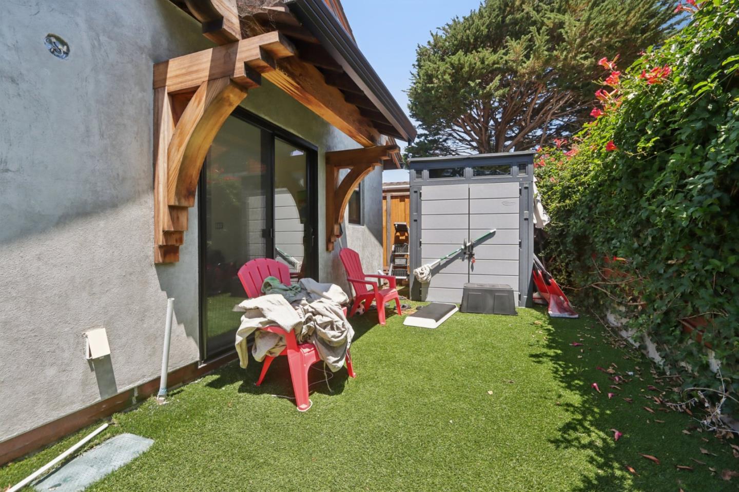 Detail Gallery Image 32 of 52 For 124 Glenview St, Santa Cruz,  CA 95062 - 3 Beds | 3 Baths