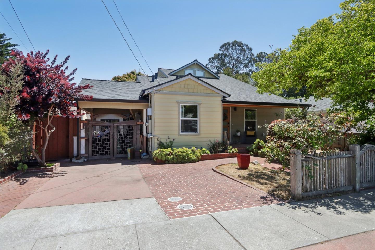 Detail Gallery Image 42 of 52 For 124 Glenview St, Santa Cruz,  CA 95062 - 3 Beds | 3 Baths