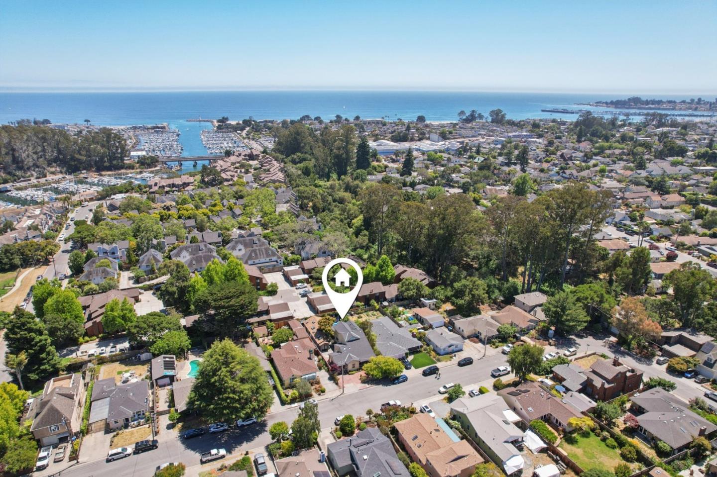 Detail Gallery Image 46 of 52 For 124 Glenview St, Santa Cruz,  CA 95062 - 3 Beds | 3 Baths