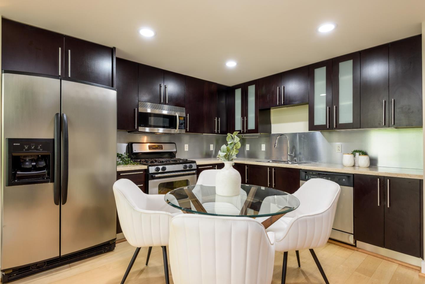 Detail Gallery Image 7 of 23 For 200 Brannan St #204,  San Francisco,  CA 94107 - 1 Beds | 2 Baths