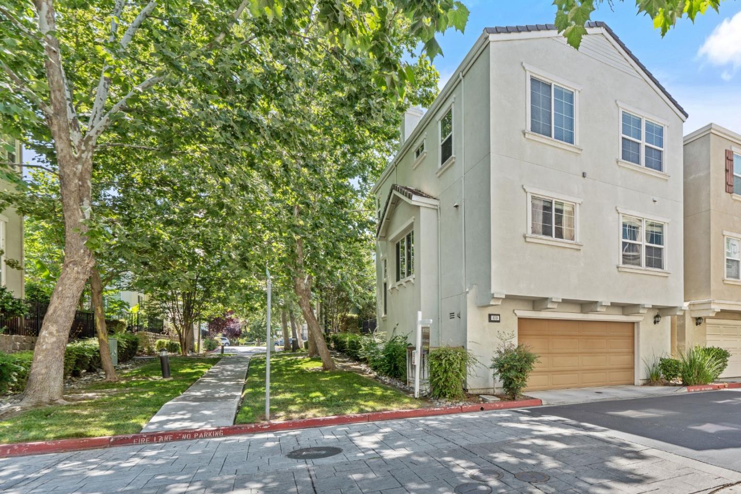 Detail Gallery Image 37 of 38 For 850 Foxworthy Ave, San Jose,  CA 95125 - 4 Beds | 3 Baths