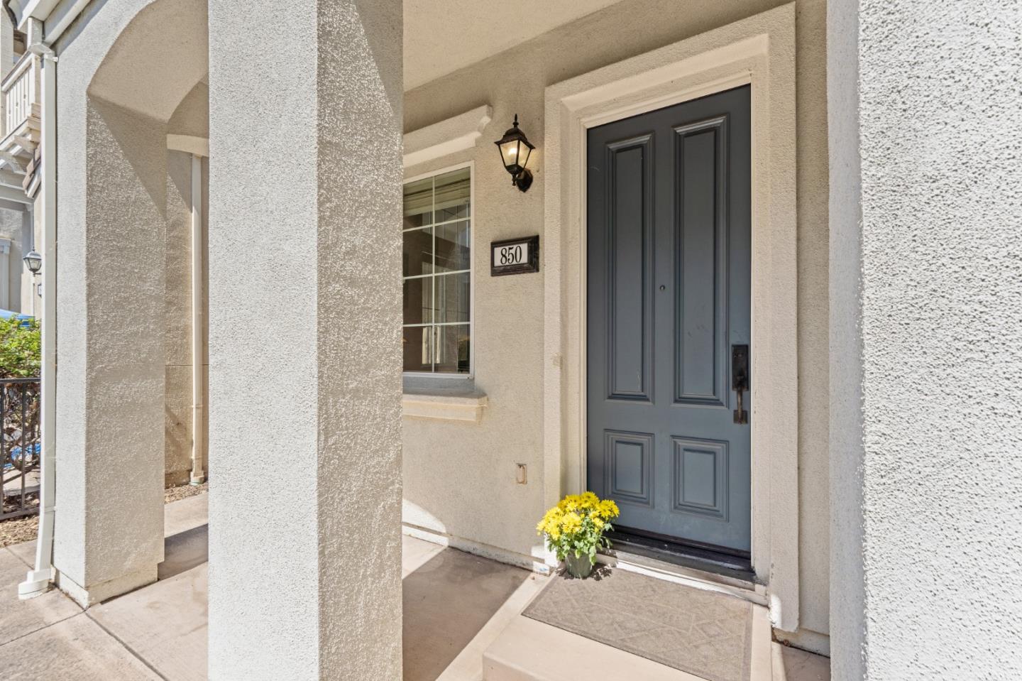 Detail Gallery Image 4 of 38 For 850 Foxworthy Ave, San Jose,  CA 95125 - 4 Beds | 3 Baths