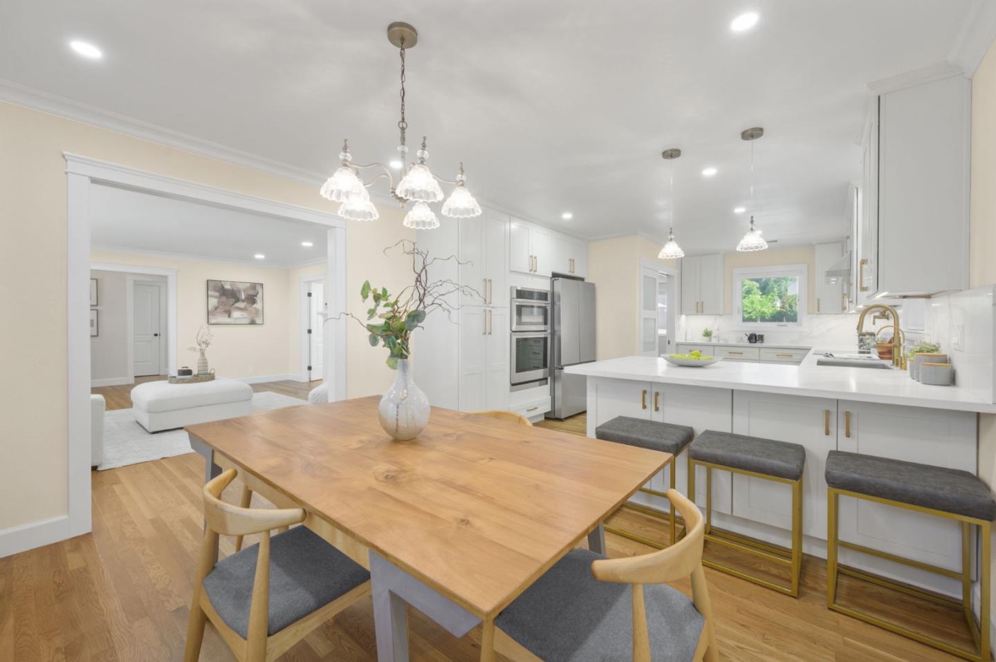 Detail Gallery Image 14 of 49 For 162 Mountain View Ave, San Jose,  CA 95127 - 3 Beds | 1/1 Baths